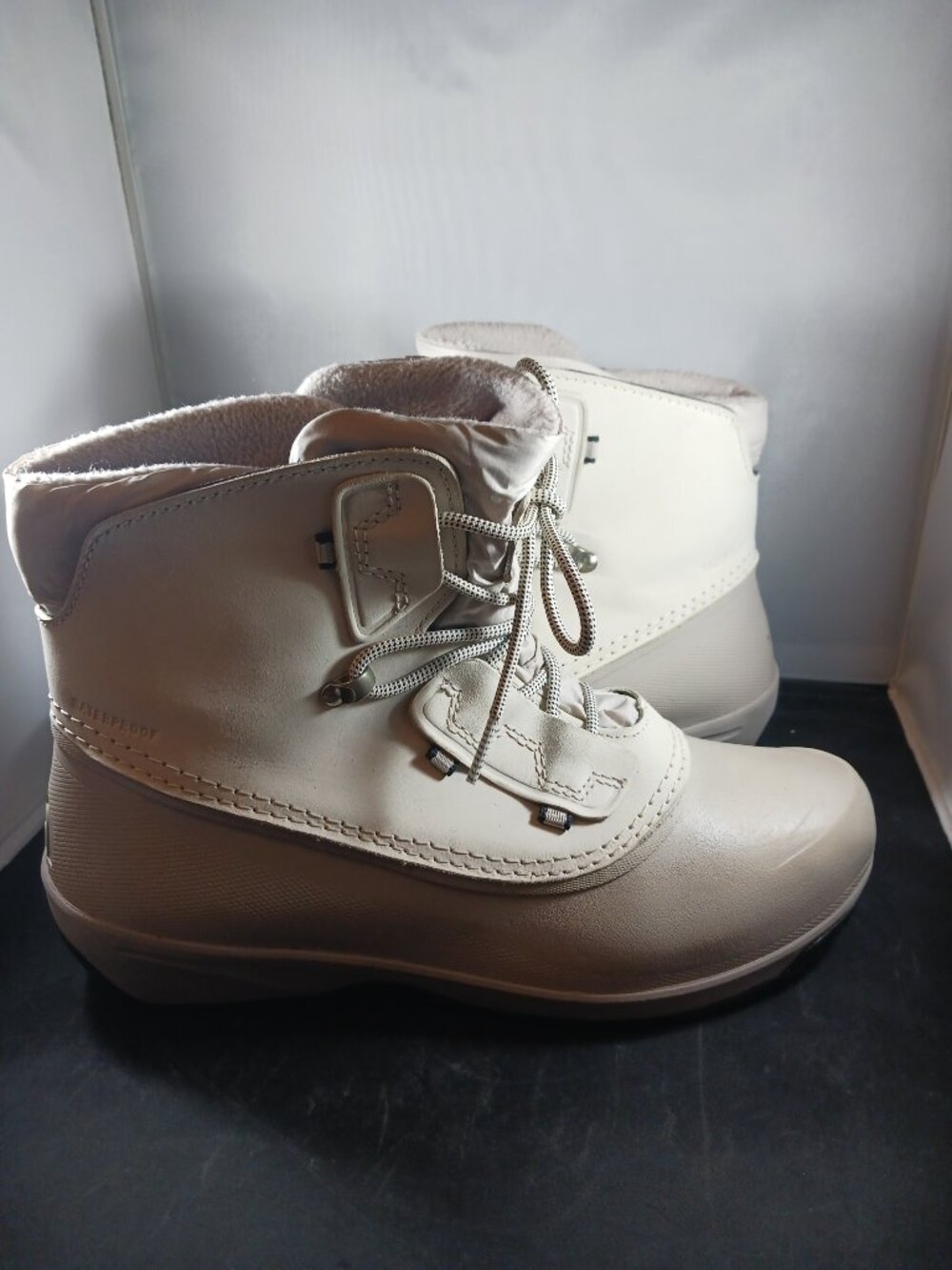 The North Face Shellista IV Shorty Waterproof Winter Boots Women's size 10